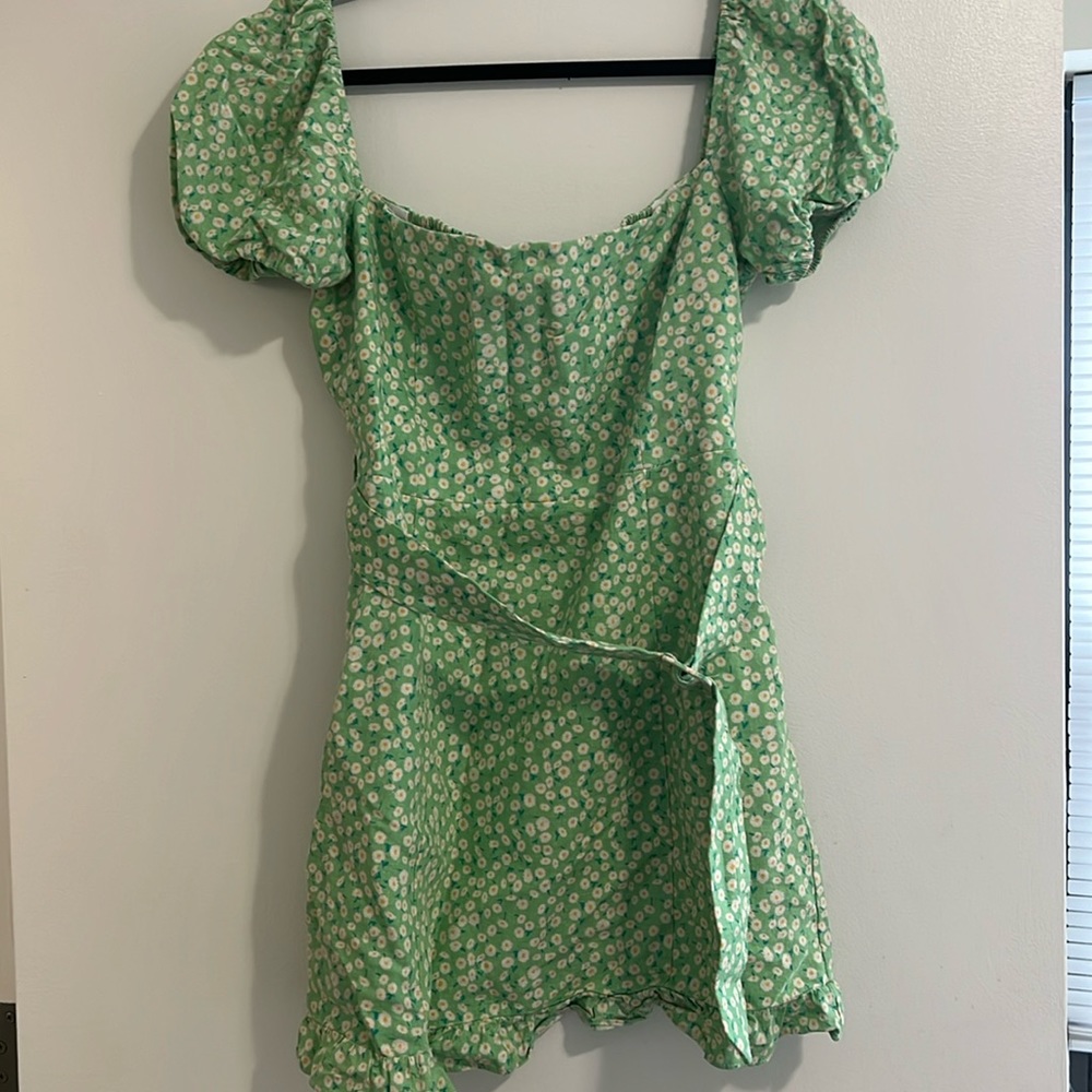 Zara green mini dress, puff sleeves